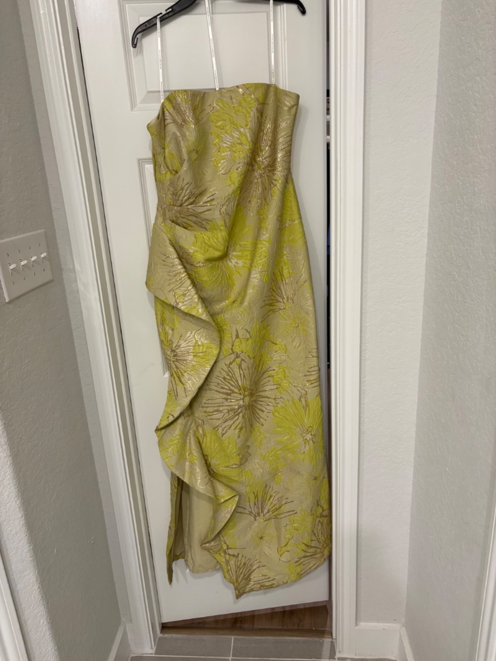 Donna Karan New York Strapless Cascading Ruffle Jacquard Gown Summer Citron Sz14 - Picture 3 of 6